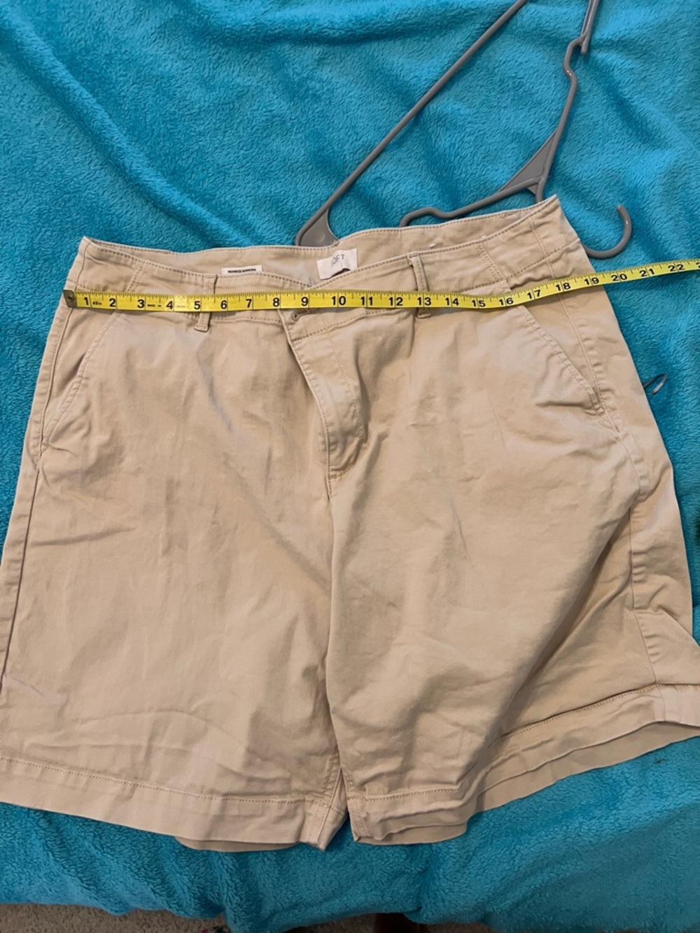 LOFT Women's Tan Bermuda Shorts size 16
